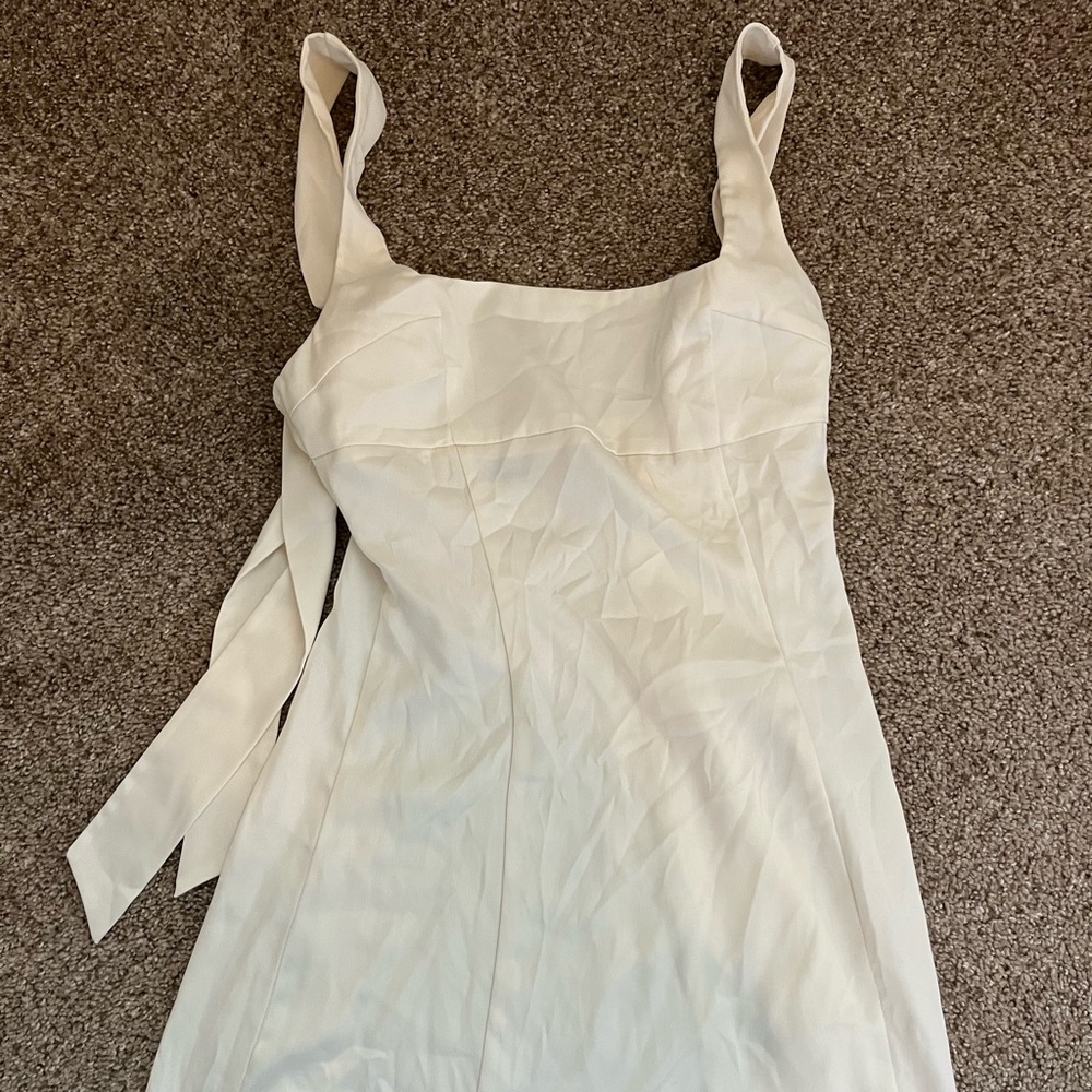 White satin dress urban outfitters small